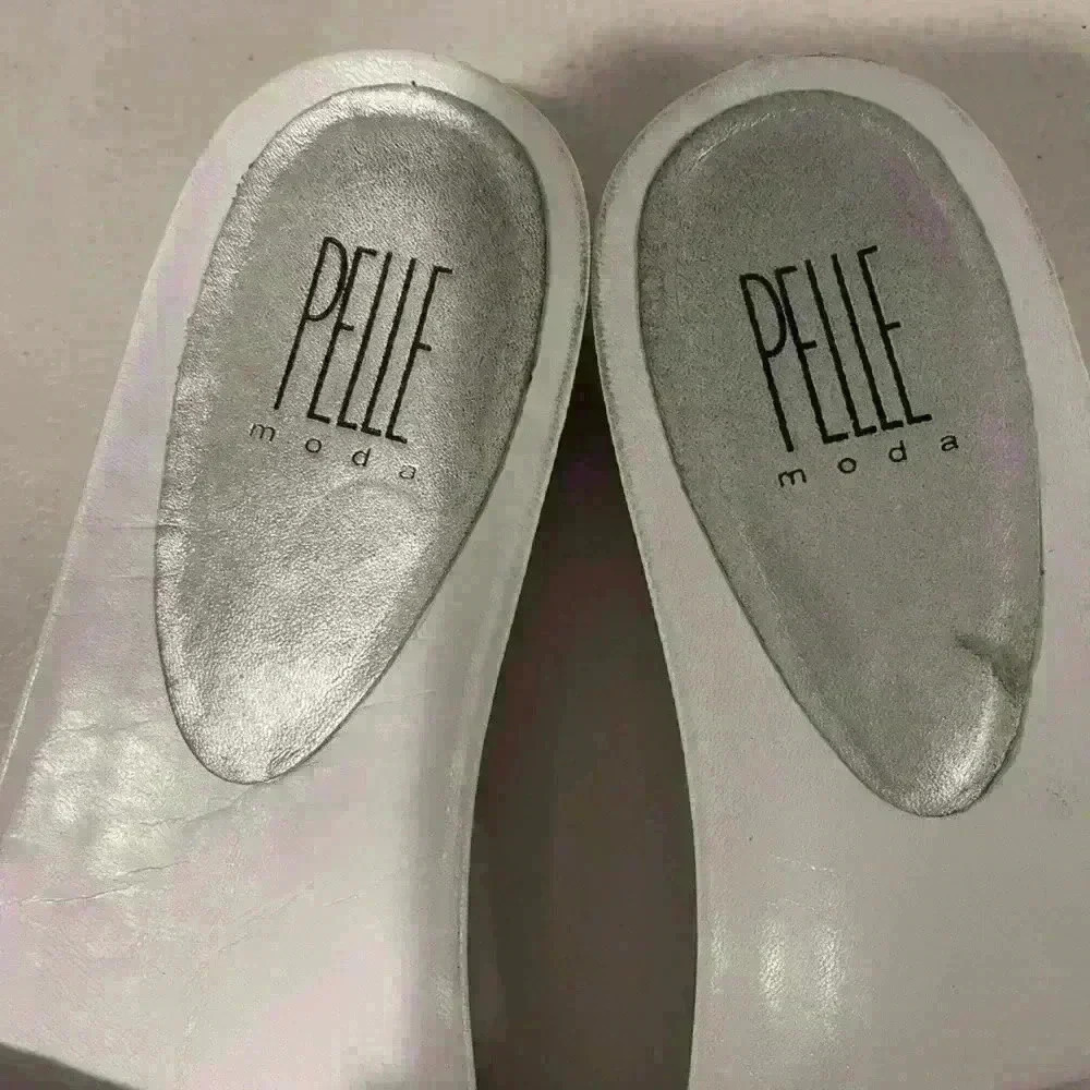 Pelle Moda Rhinestone sandals Size 8.5 - Picture 5 of 8